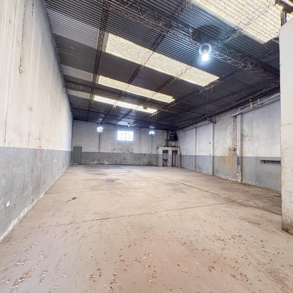 Foto de Depósito en Venta zona Burzaco, imagen 2