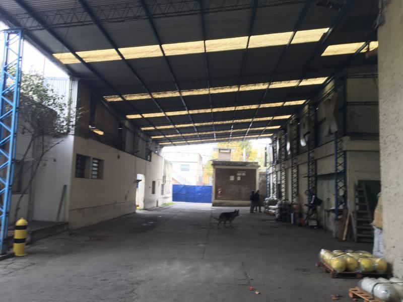 Establecimiento Industrial de 3500 m² Cubiertos S/3860 de Terreno 2