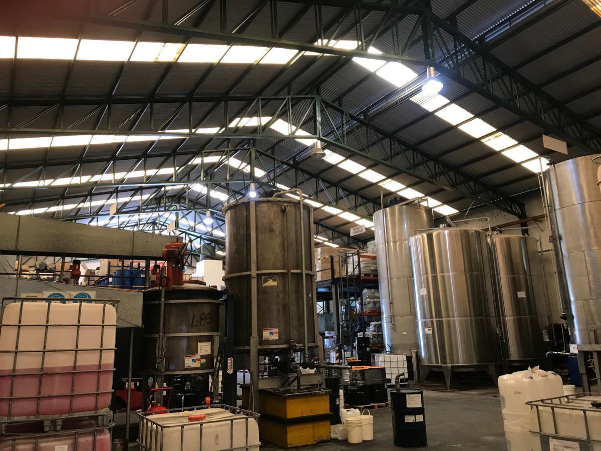 Excelente Planta Industrial de 1.250 m² Ubicación Privilegiada a 200 m de Rp4 4