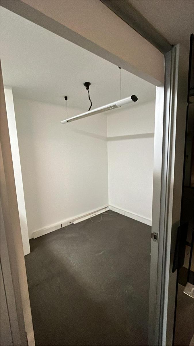 Oficina en alquiler - 450 m2 - 4 cocheras