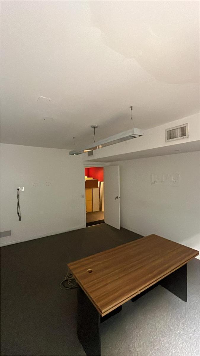 Foto de Oficina en alquiler - 450 m2 - 4 cocheras, imagen 2