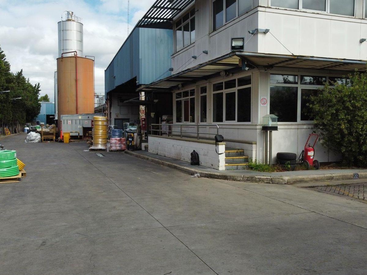 Nave Industrial en Pablo Podesta de 8250 m² Cubiertos 2