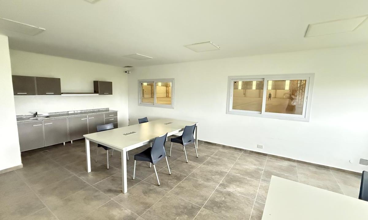 Excelente Nave Industrial en Parque Ind Cañuelas Venta 3