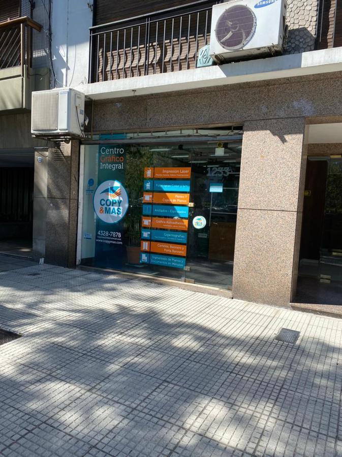 Excelente Local frente a 9 de Julio, 60 m2. Muy buen estado - Bajas expensas