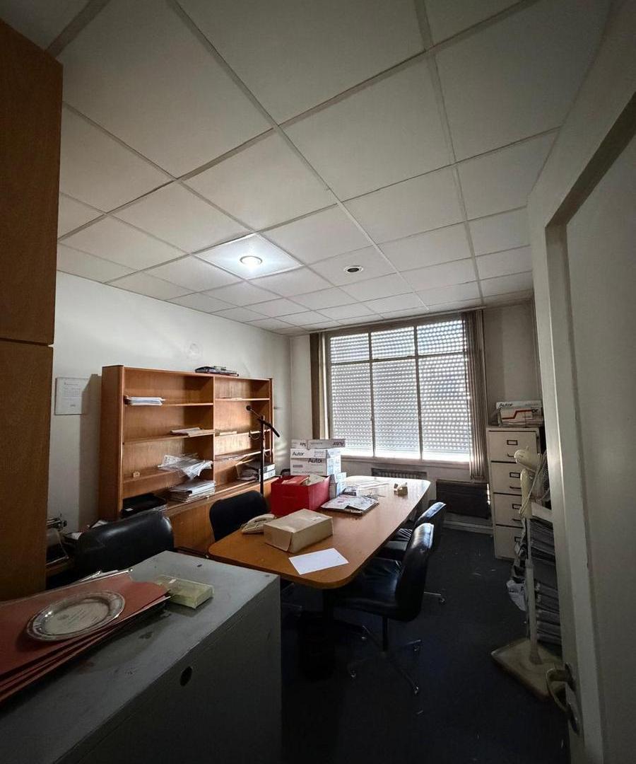 Foto de Excelente oficina en venta - 105 m2 - Opcional Amoblada., imagen 5