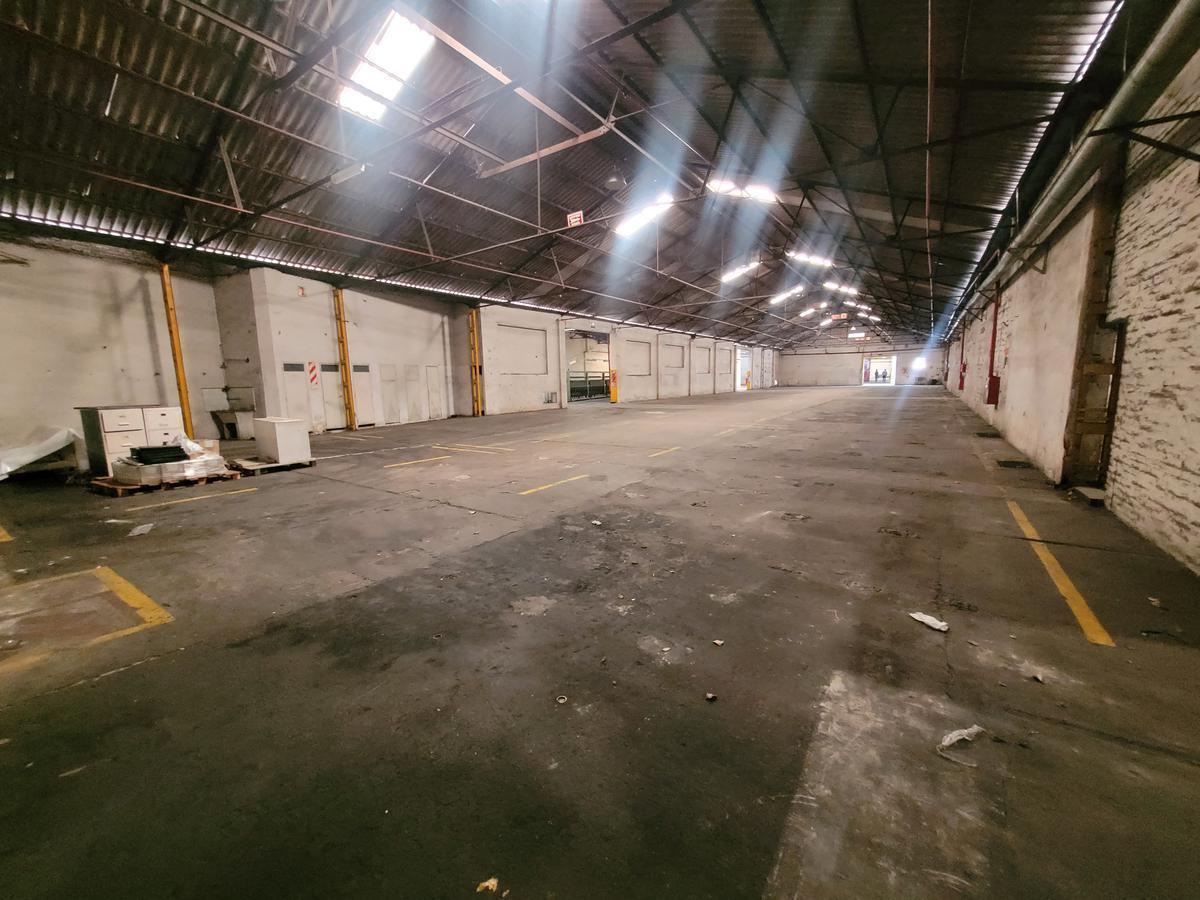 Foto de Venta de planta Industrial de 6.966 m2 cubiertos en Morón, imagen 5