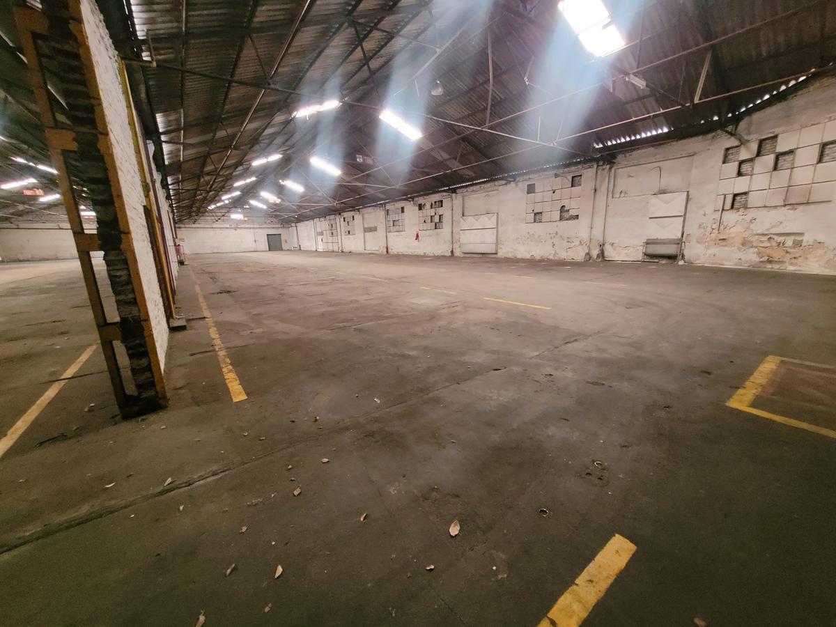 Foto de Venta de planta Industrial de 6.966 m2 cubiertos en Morón, imagen 2