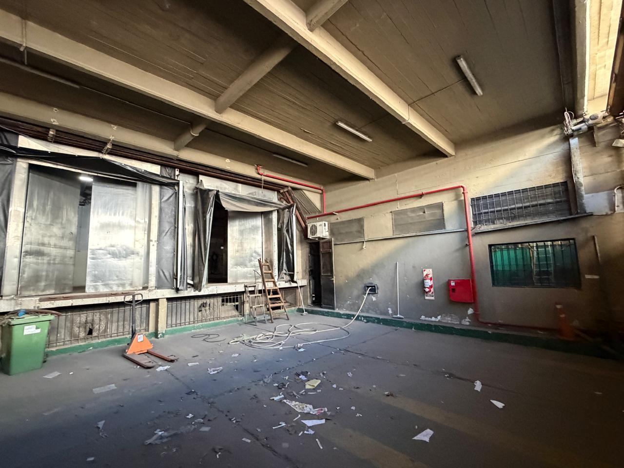 Foto de Excelente Depósito en VENTA MIXTURA 3 Barracas, imagen 2