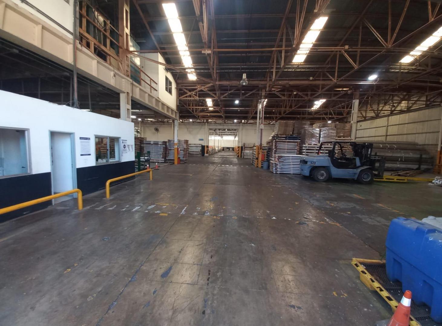 Foto de Excelentes naves industrial de 1710 m2 cubiertos en Hurlingham, imagen 5