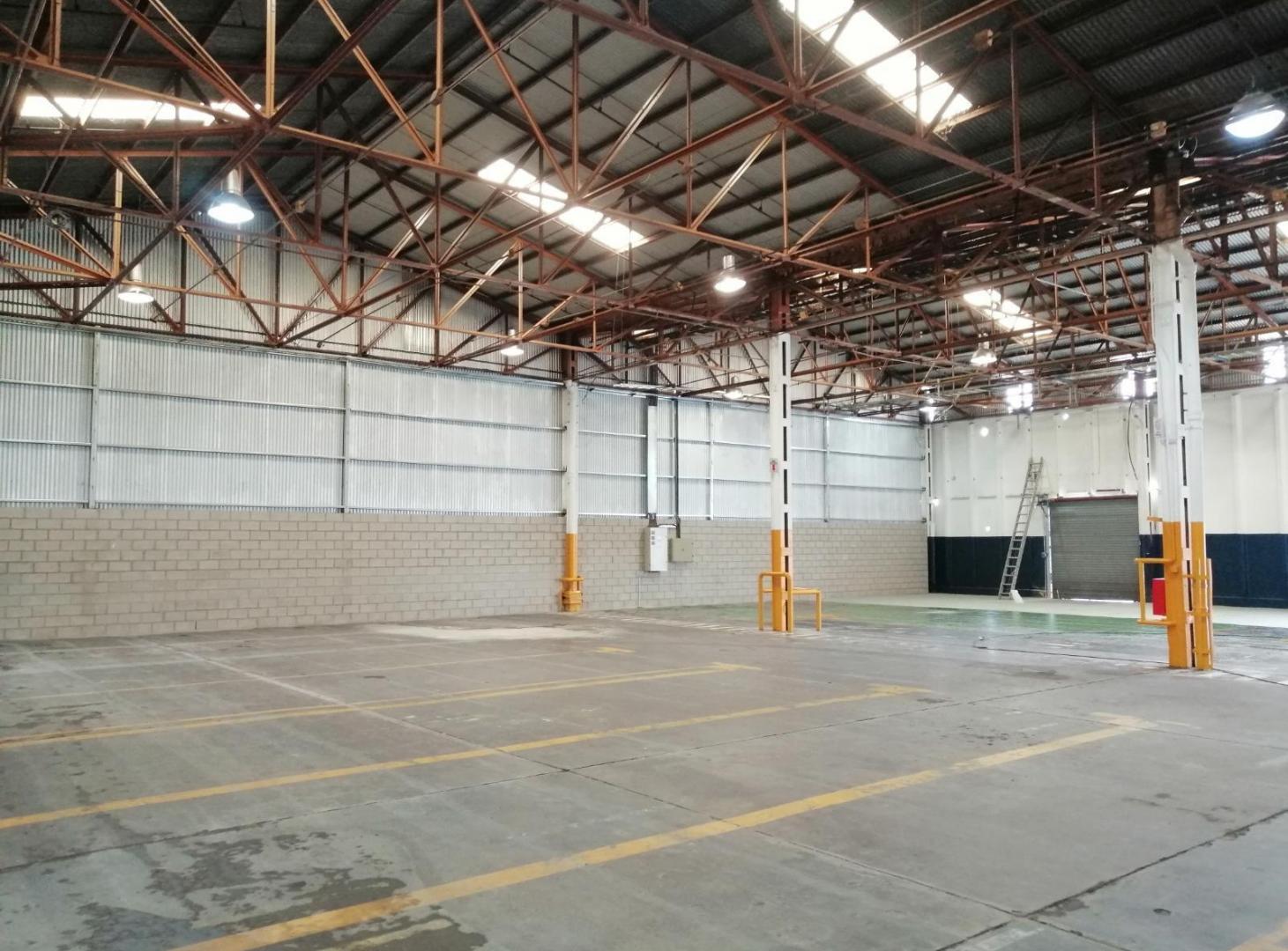 Foto de Excelentes naves industrial de 1710 m2 cubiertos en Hurlingham, imagen 4