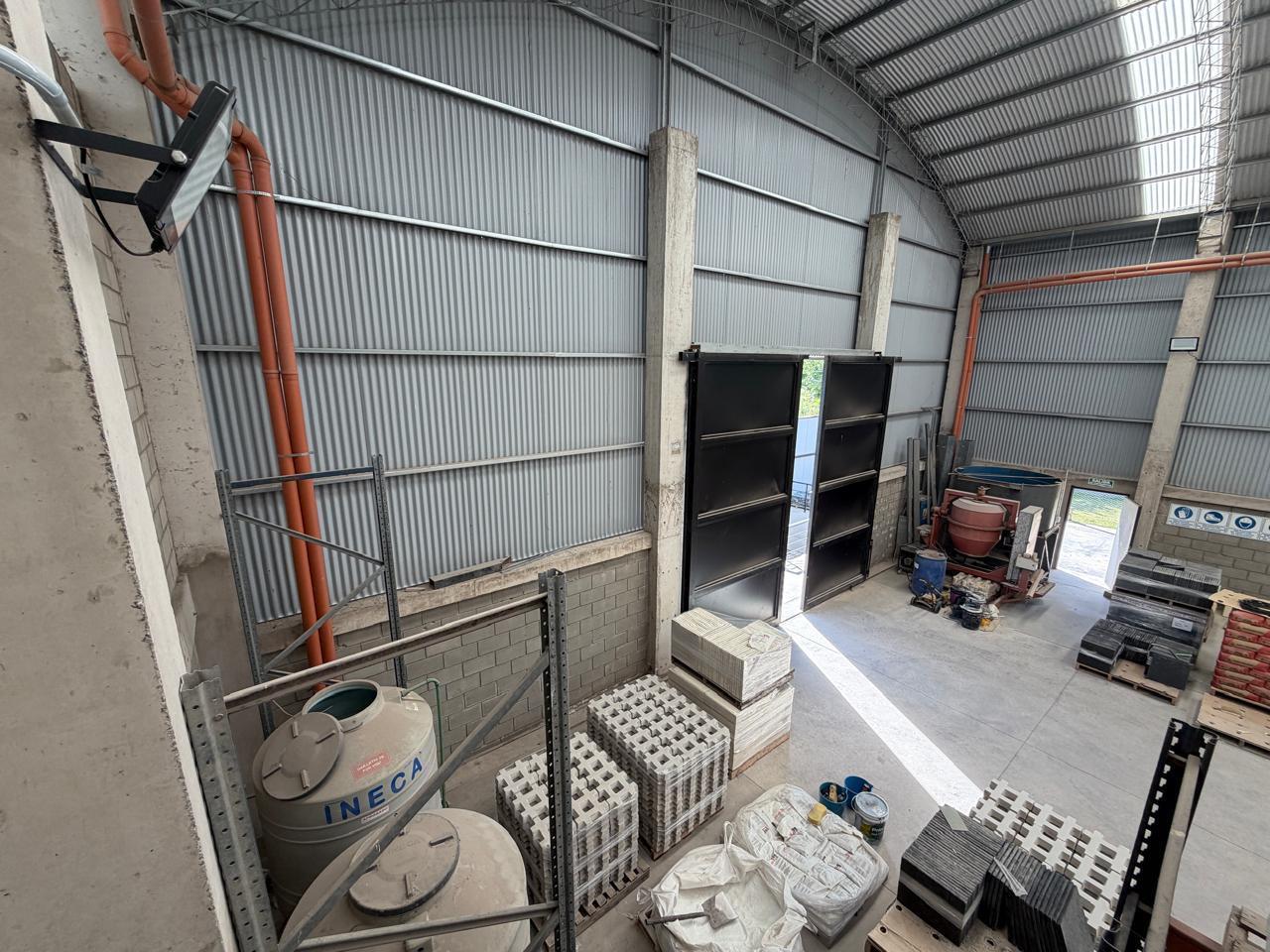 Foto de Excelente Deposito Parque Industrial Burzaco Venta, imagen 4