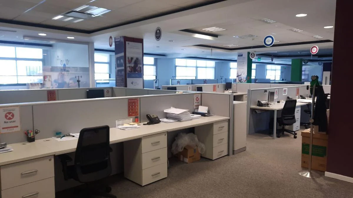 Foto de Oficina en Alquiler en edificio Phillips - Saavedra - 936 m2 - Amoblada, imagen 5