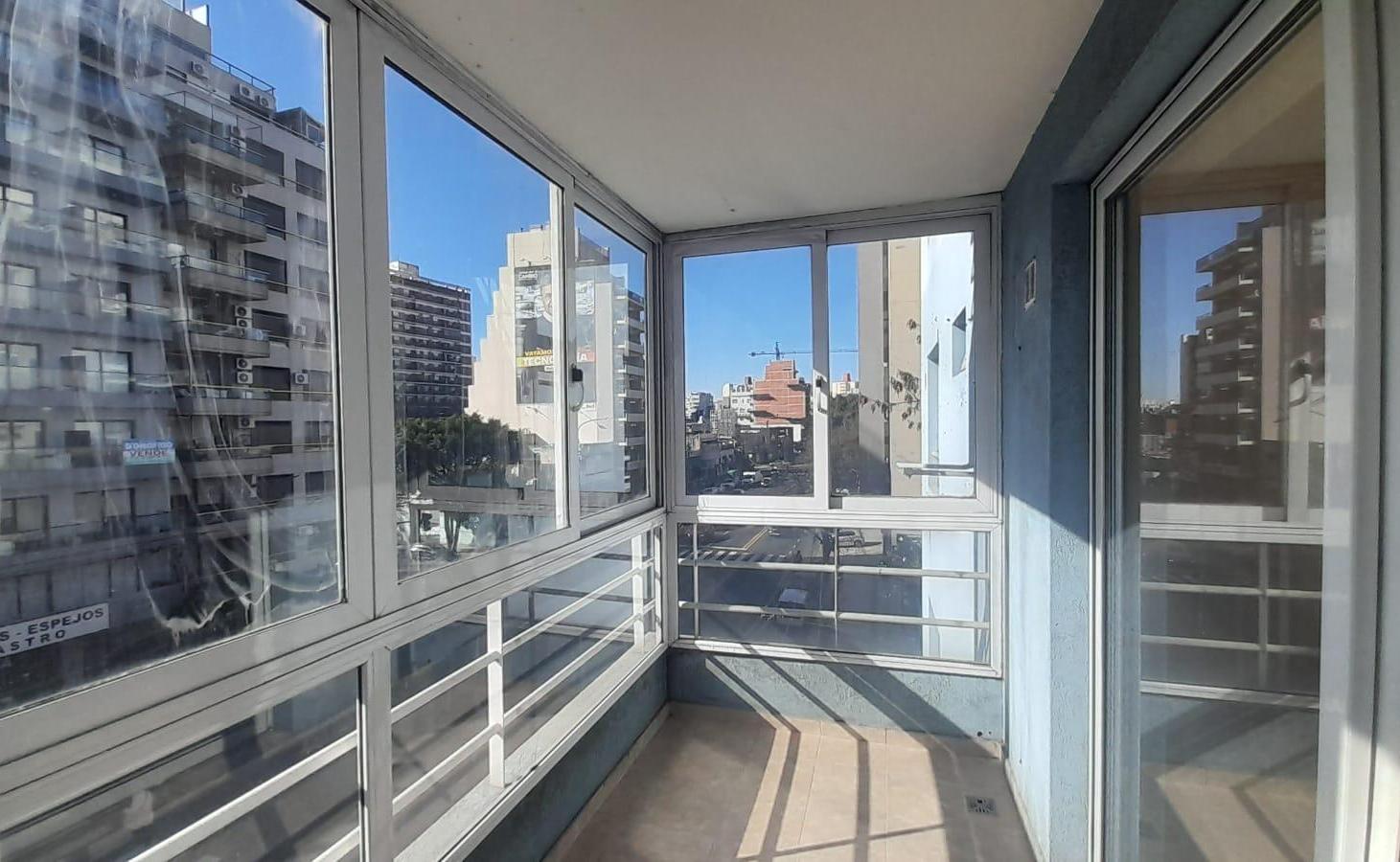 Departamento 2 Ambientes - Frente - Balcon