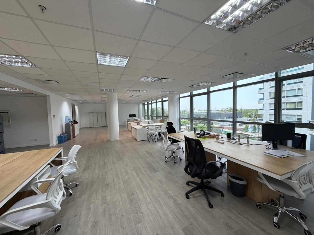 Foto de Oficina en alquiler - 144 m2 - 1 cochera - Madero Center., imagen 3