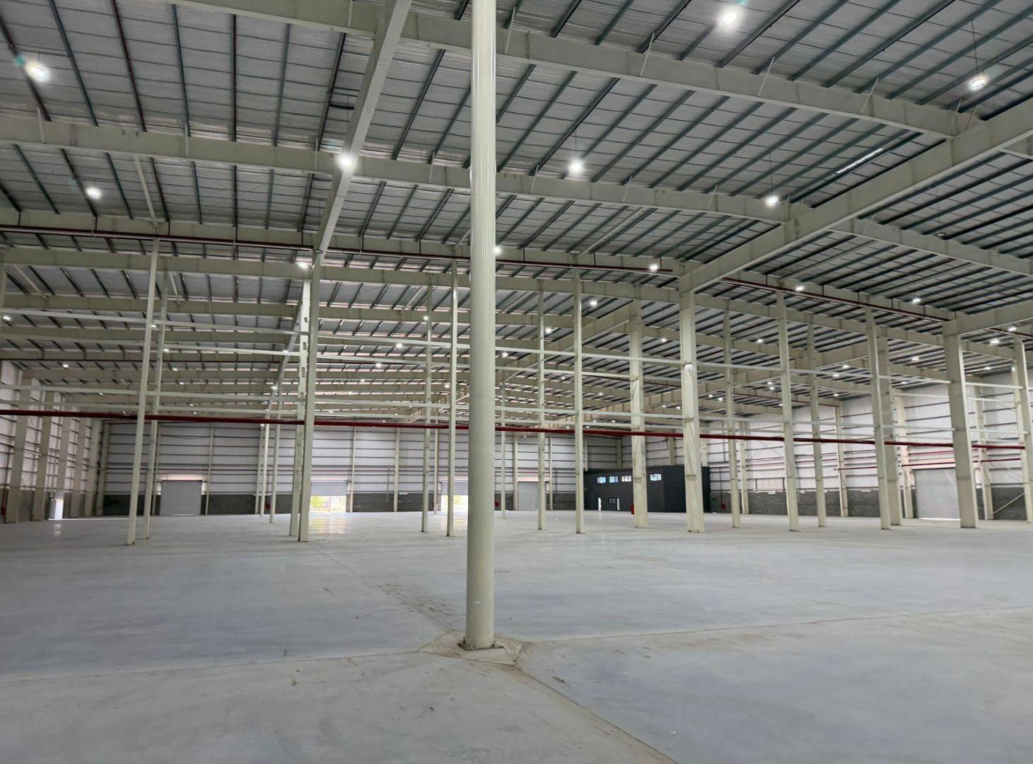 Foto de Alquiler Deposito Nave Industrial 12800 mts cub Polo Ezeiza, imagen 5