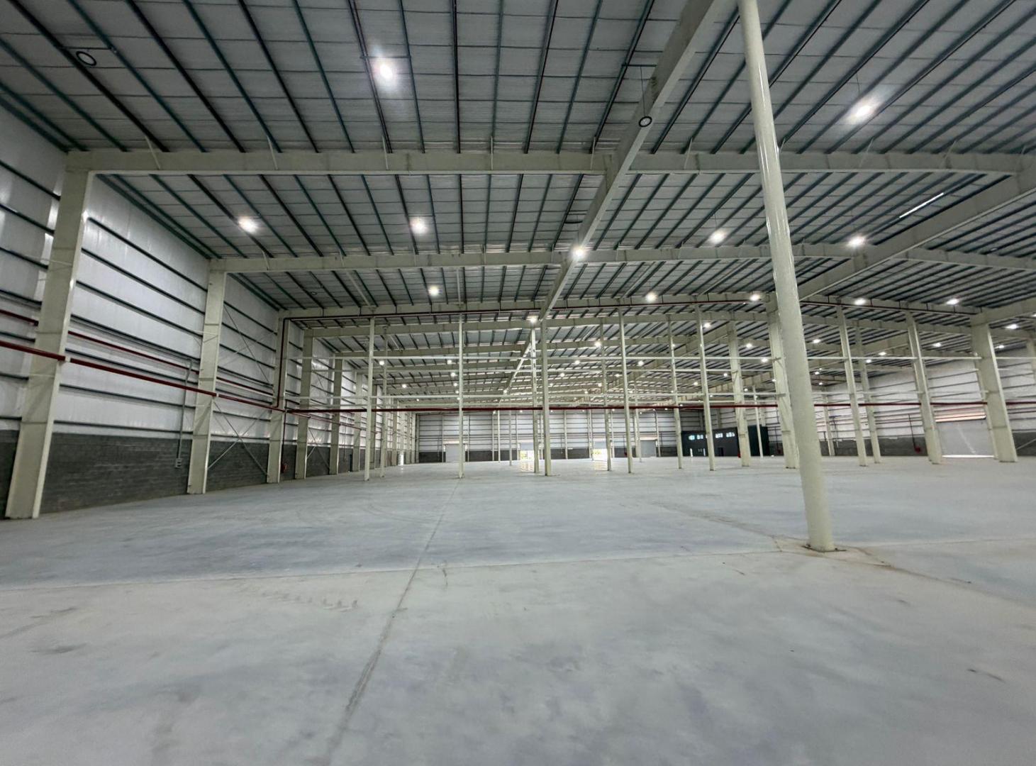 Foto de Alquiler Deposito Nave Industrial 12800 mts cub Polo Ezeiza, imagen 1
