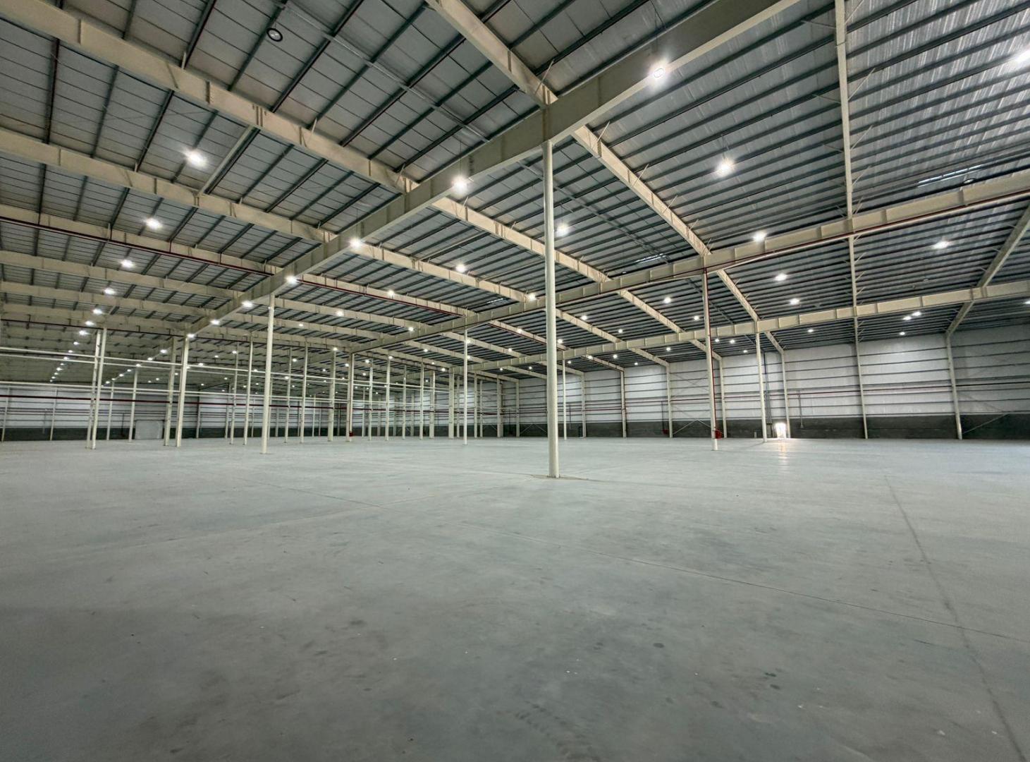 Foto de Alquiler Deposito Nave Industrial 12800 mts cub Polo Ezeiza, imagen 4