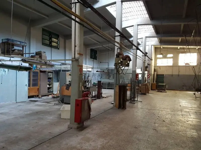 Venta Deposito 1160 mts Cub Distrito Tecnologico 4