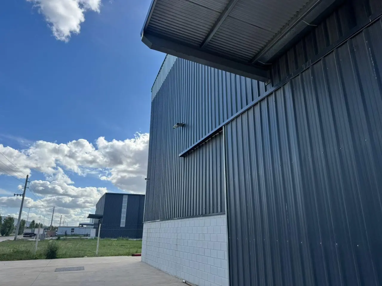 ALQUILER Excelente Nave Industrial 2000 mts cub Polo Industrial Spegazzini 3