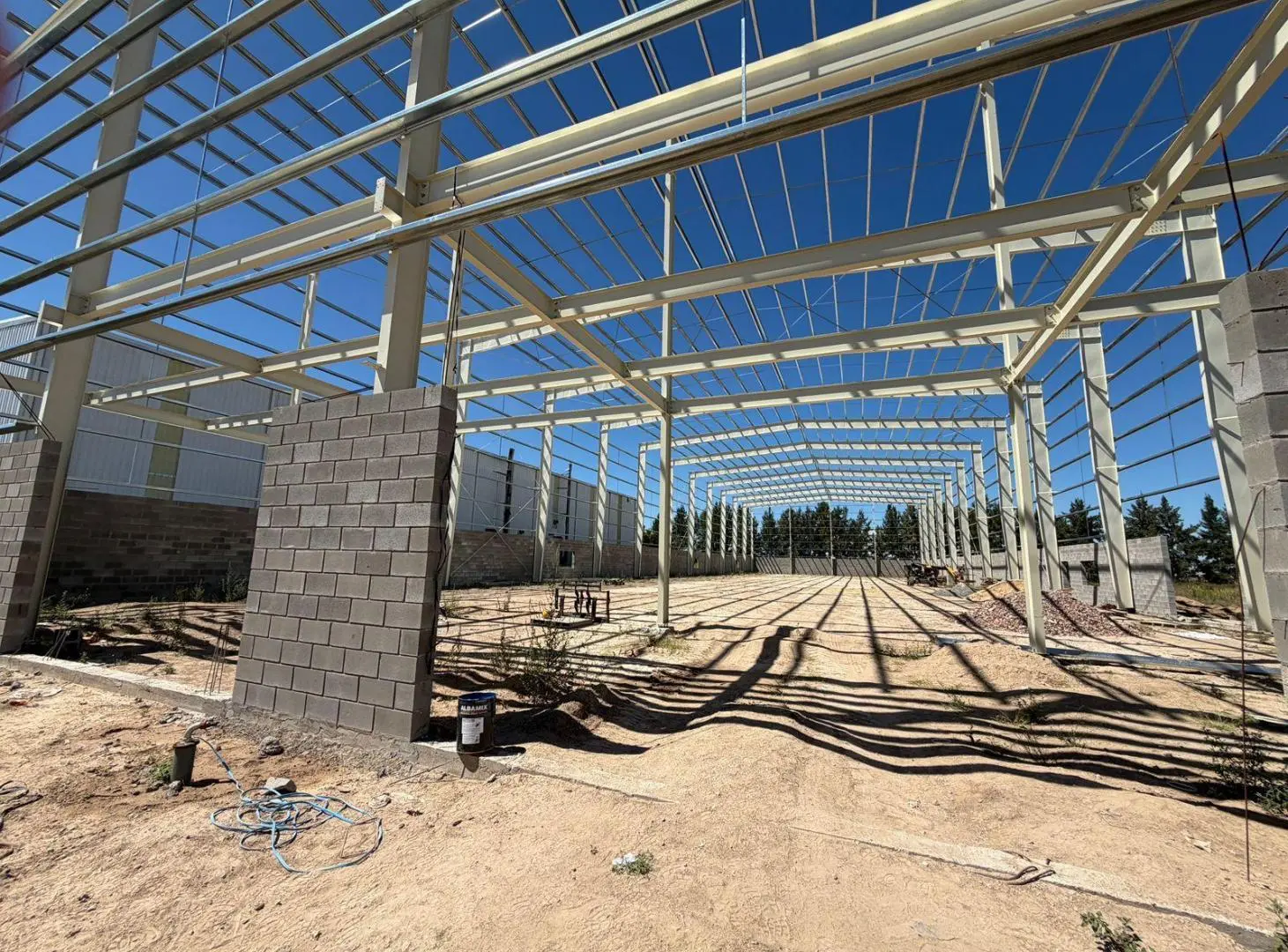 ALQUILER Parque Industrial Ezeiza 3200 mts cub totales 2