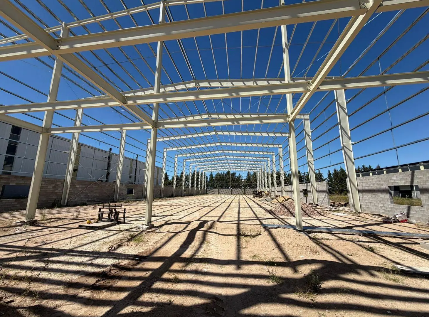 ALQUILER Parque Industrial Ezeiza 3200 mts cub totales 4
