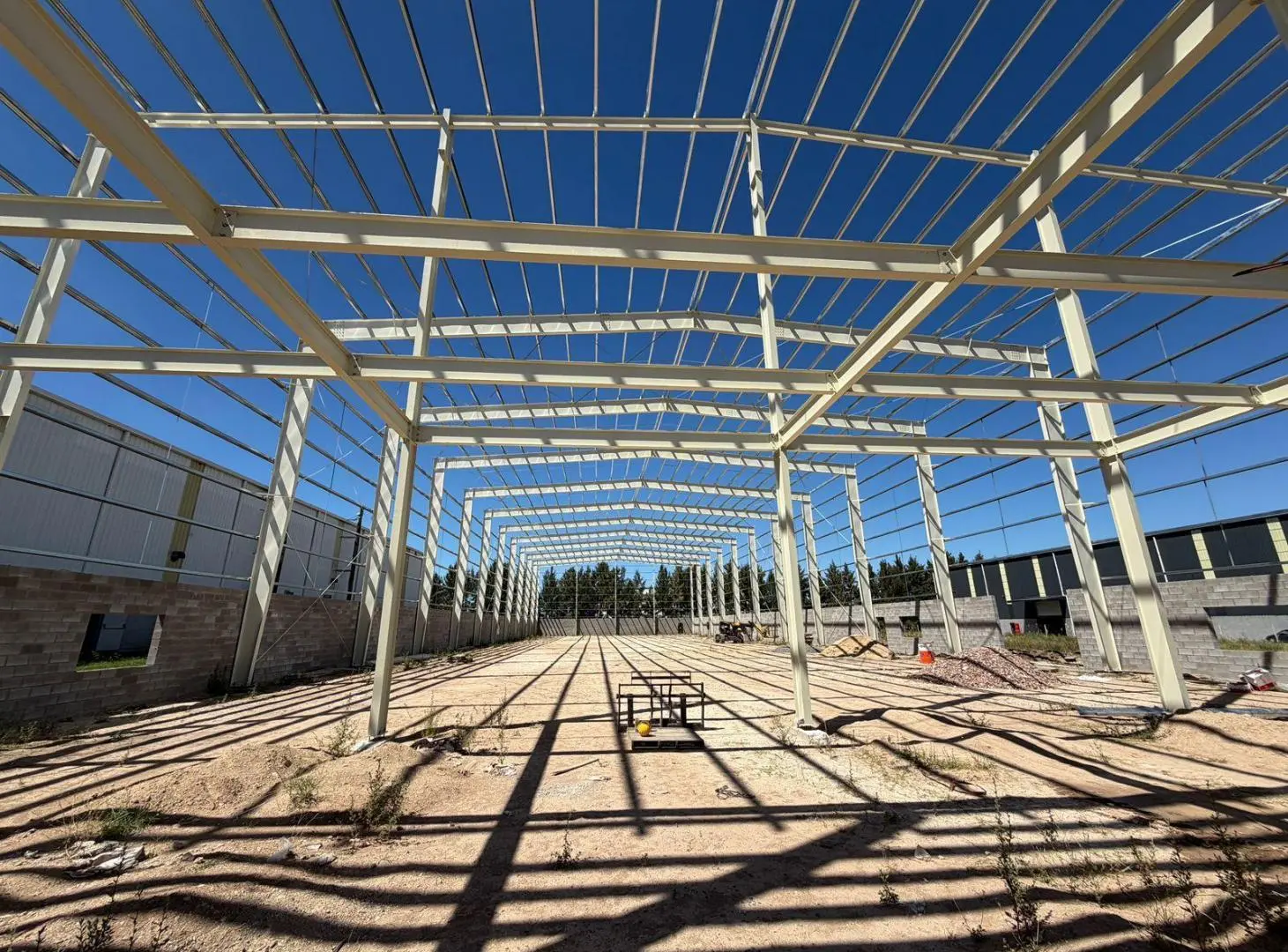ALQUILER Parque Industrial Ezeiza 3200 mts cub totales 5