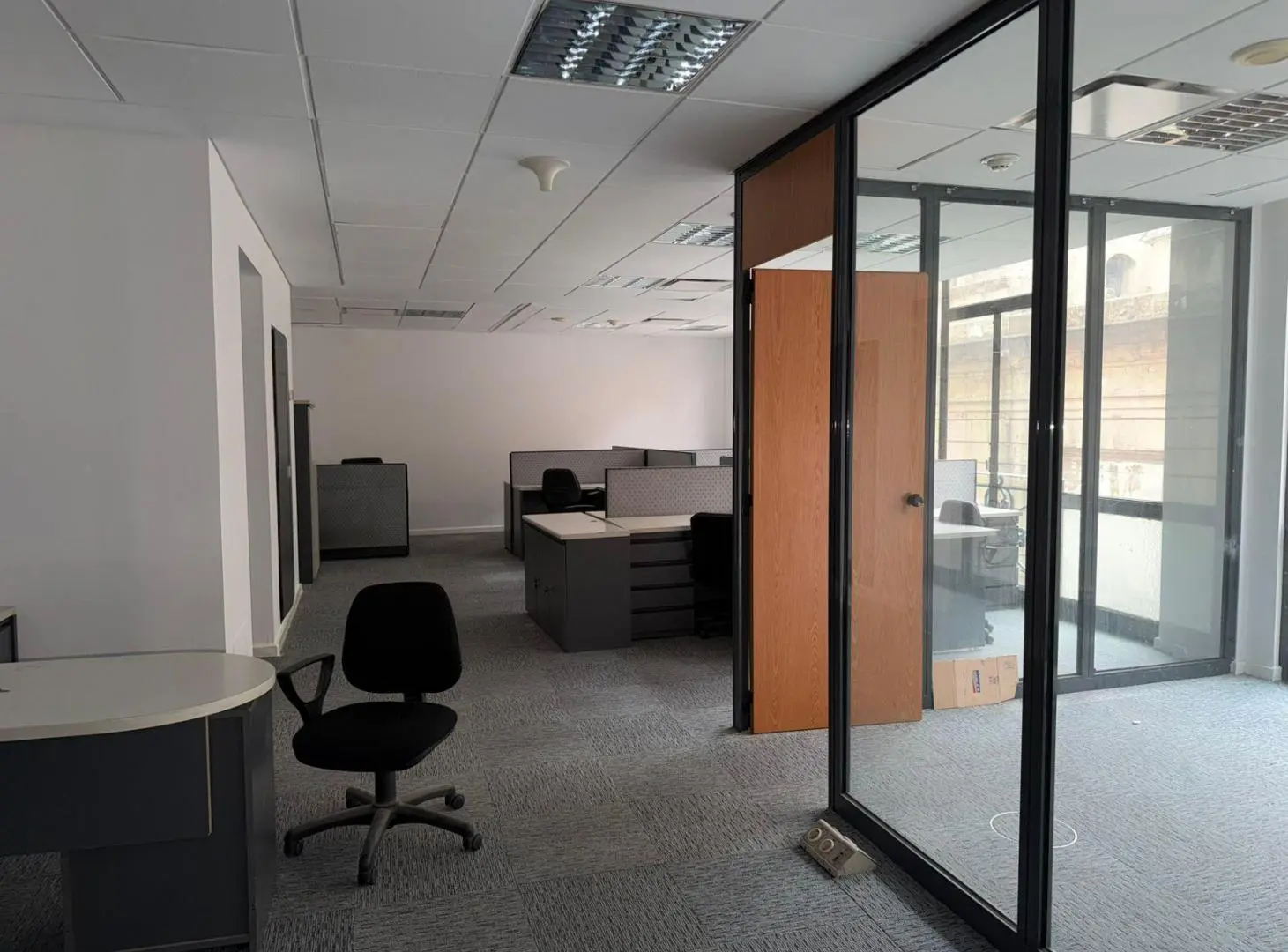 Oficinas en Alquiler – Maipú 362-250 m2.Excelente ubicación y accesos 5