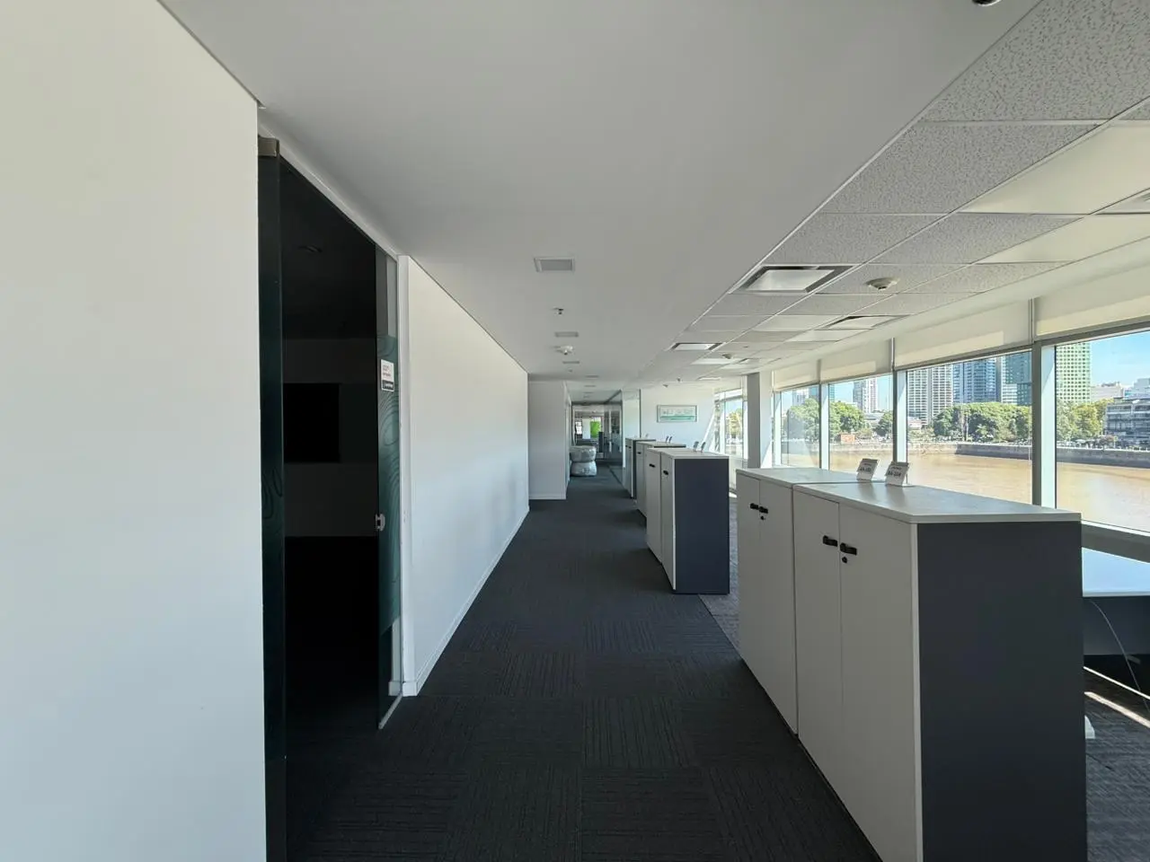 Oficina en alquiler - Piso completo 1380 m2 - 14 cocheras - Vista al dique - Puerto Madero. 5