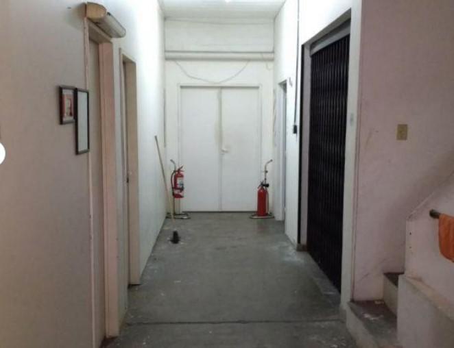 Foto de Excelente depósito - 1026 m2 - Mixtura 3 - a pocas cuadras de la Gral, imagen 5