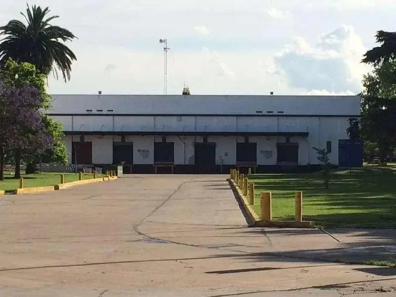 Excelentes naves industrial de 5530 m2 cubiertos en Hurlingham 3