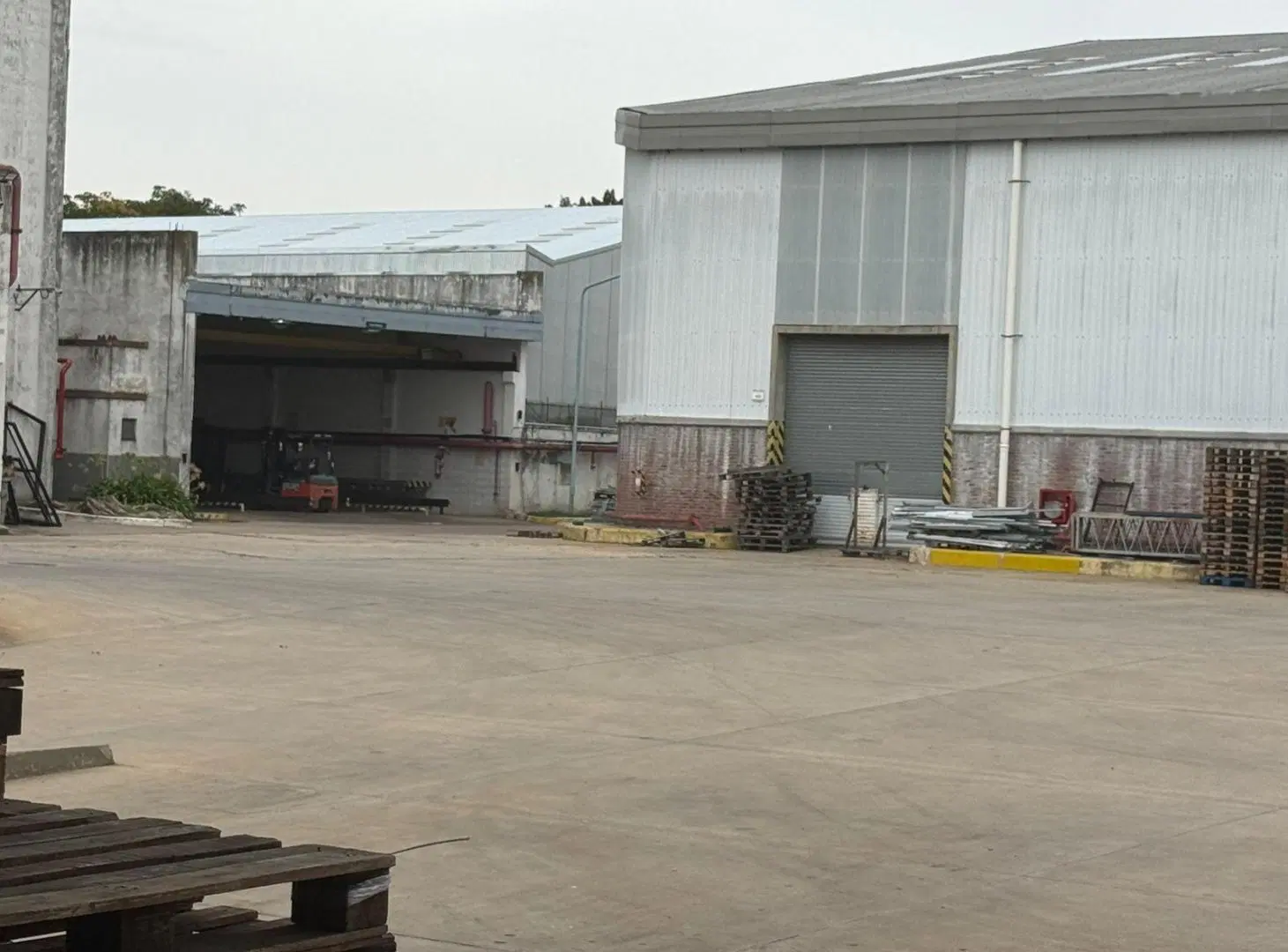 Depósito de 22.000 m2 cubiertos en Alquiler - La Tablada 5