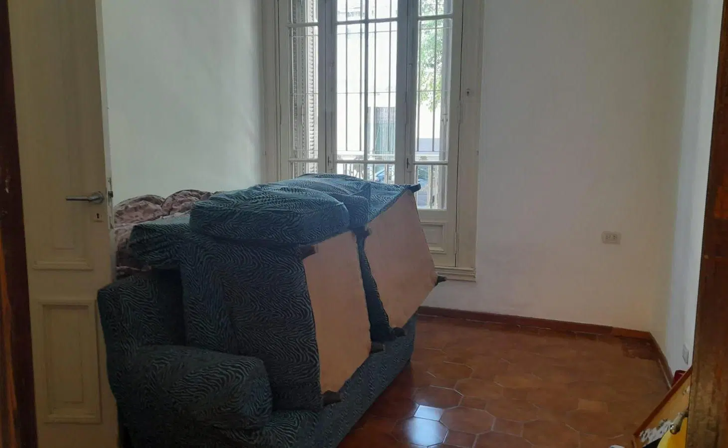4 Ambientes-Patio- Terraza Lote propio-constitucion 5