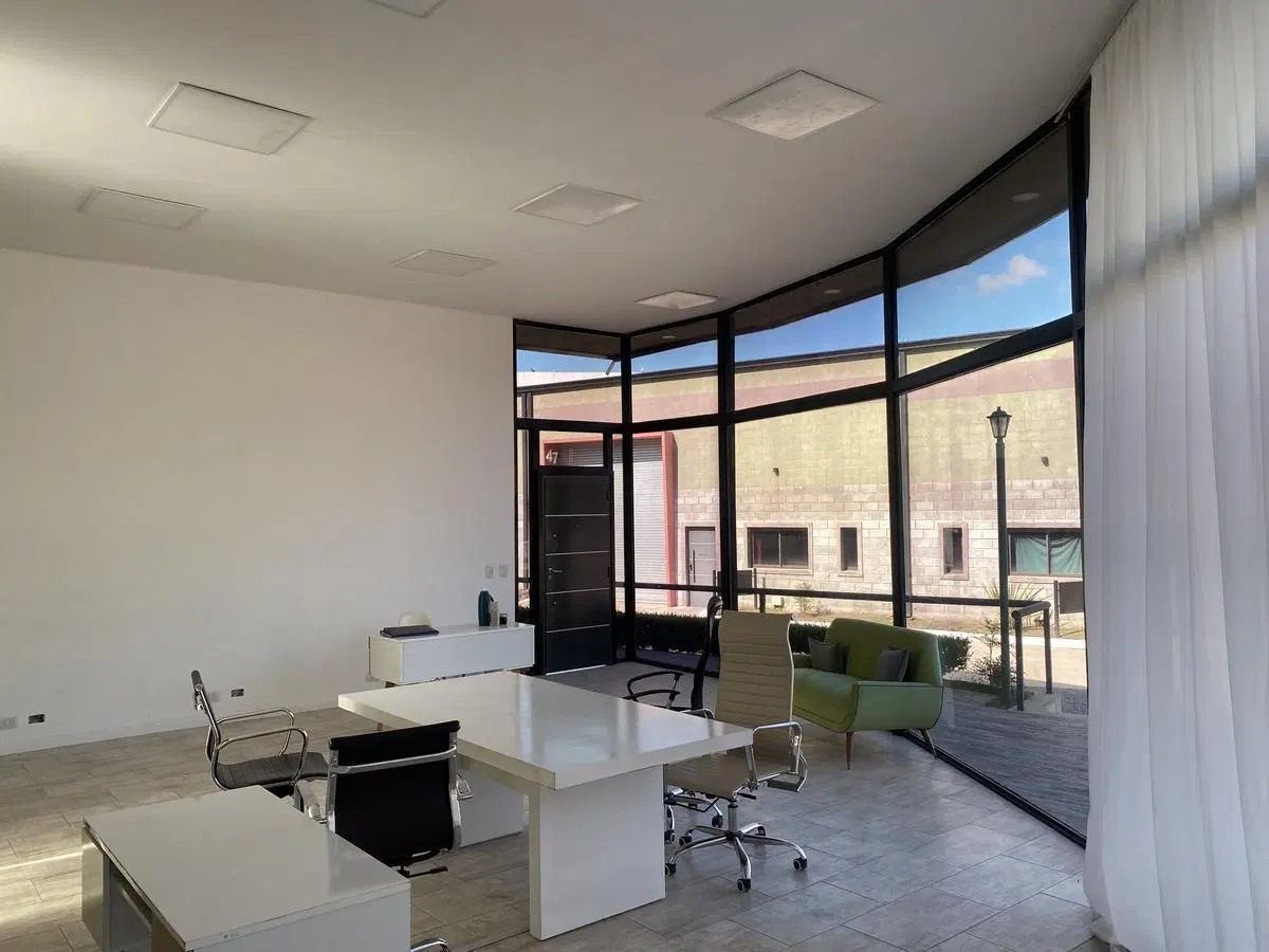 Depósito en  Venta en Micro Parque Industrial con Seguridad 24hs 5