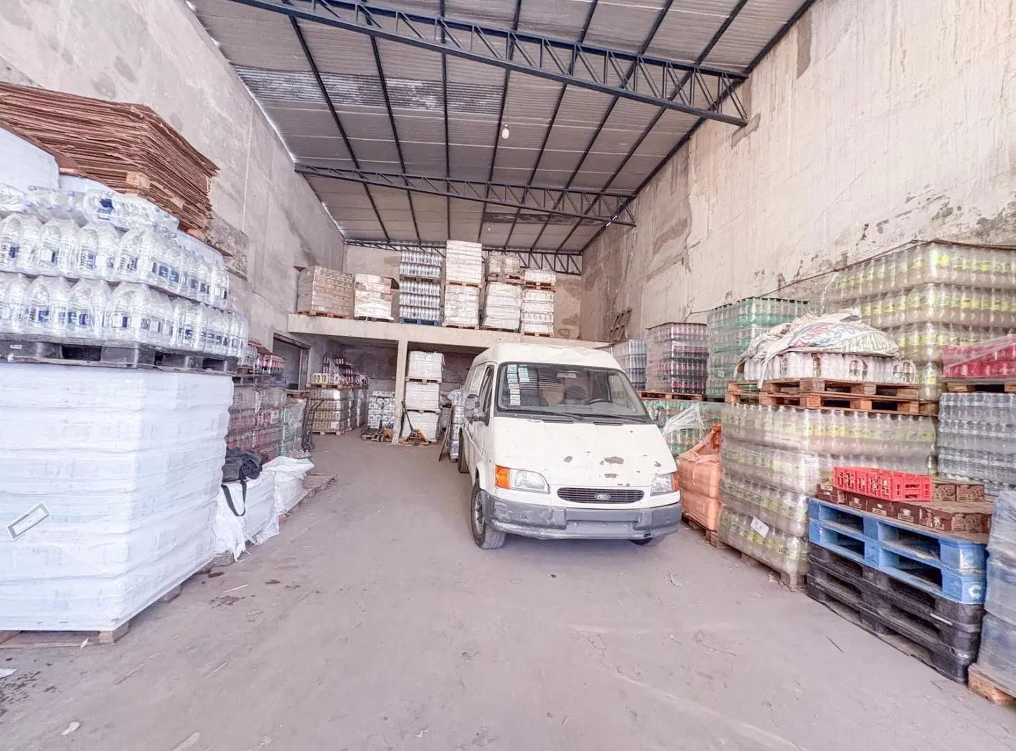 Depósito en Sarandi 1