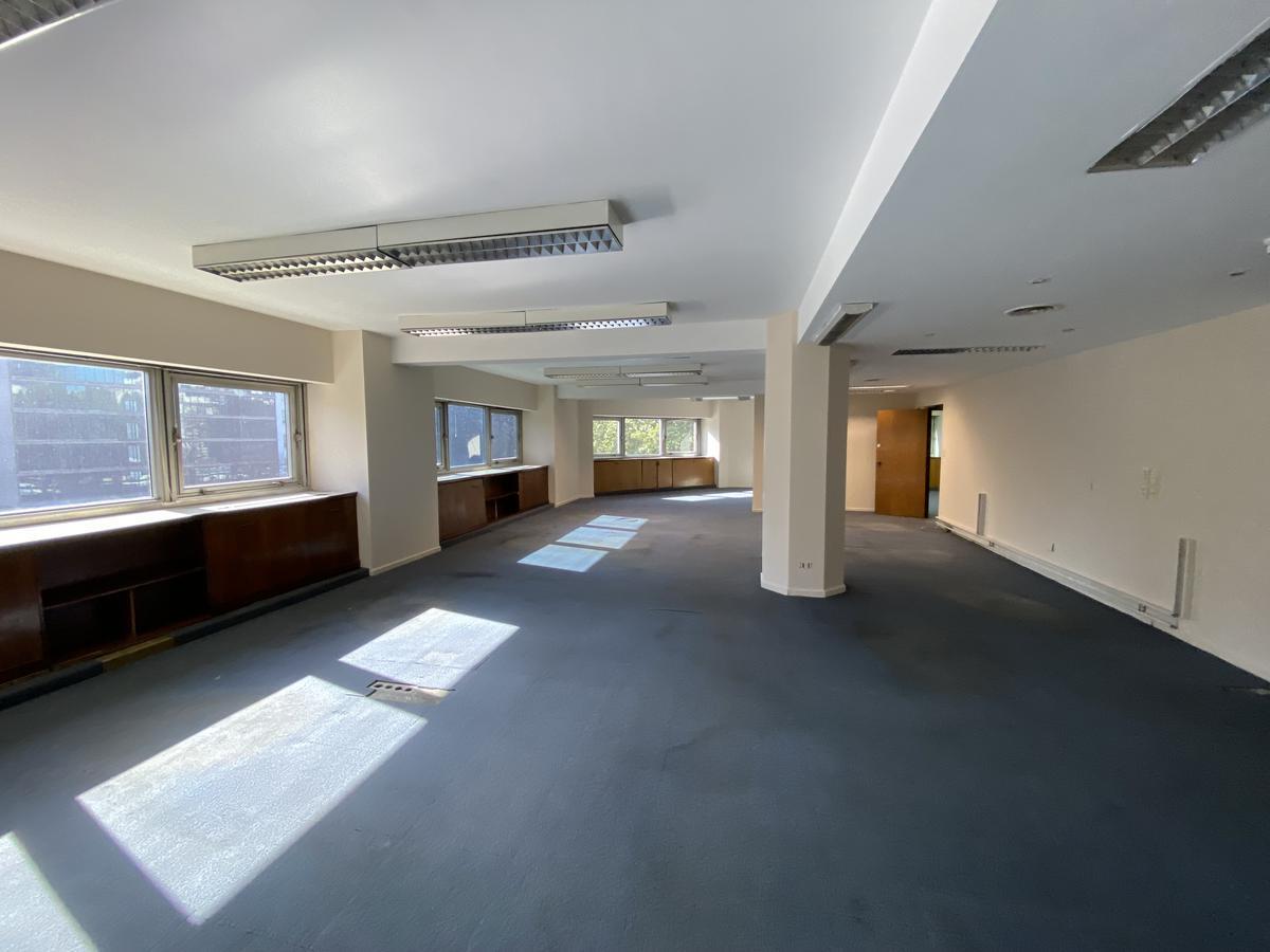 Oficina - San Telmo - 260m2 - 3 cocheras