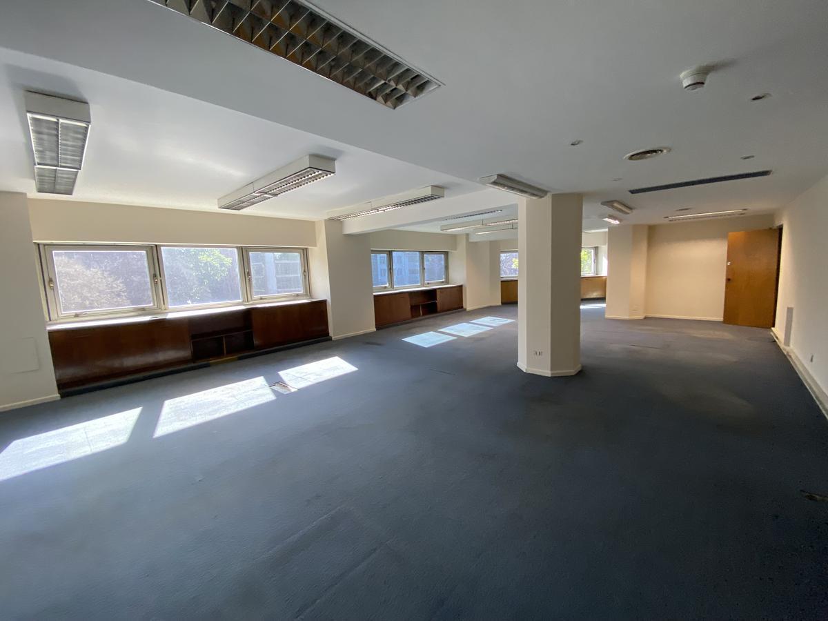 Foto de Oficina - San Telmo - 260m2 - 3 cocheras, imagen 1