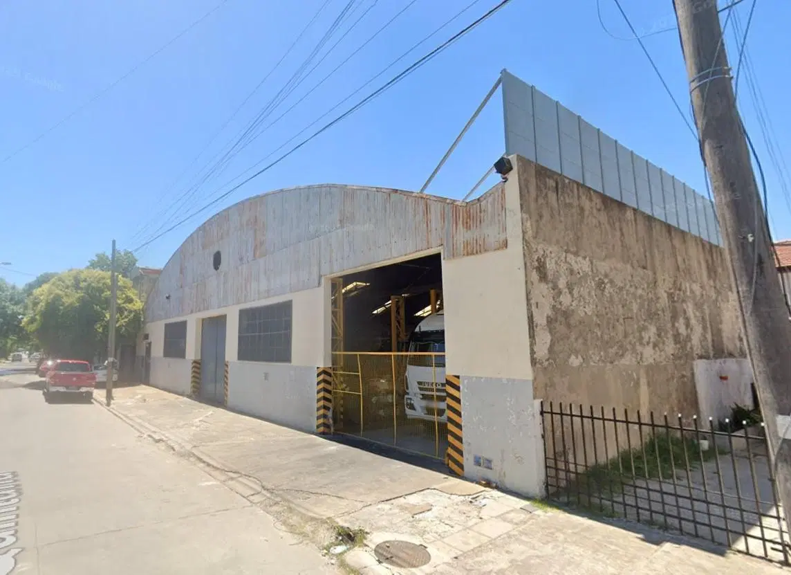 Depósito de 4.945 m2 en Venta - Lomas del Mirador 2