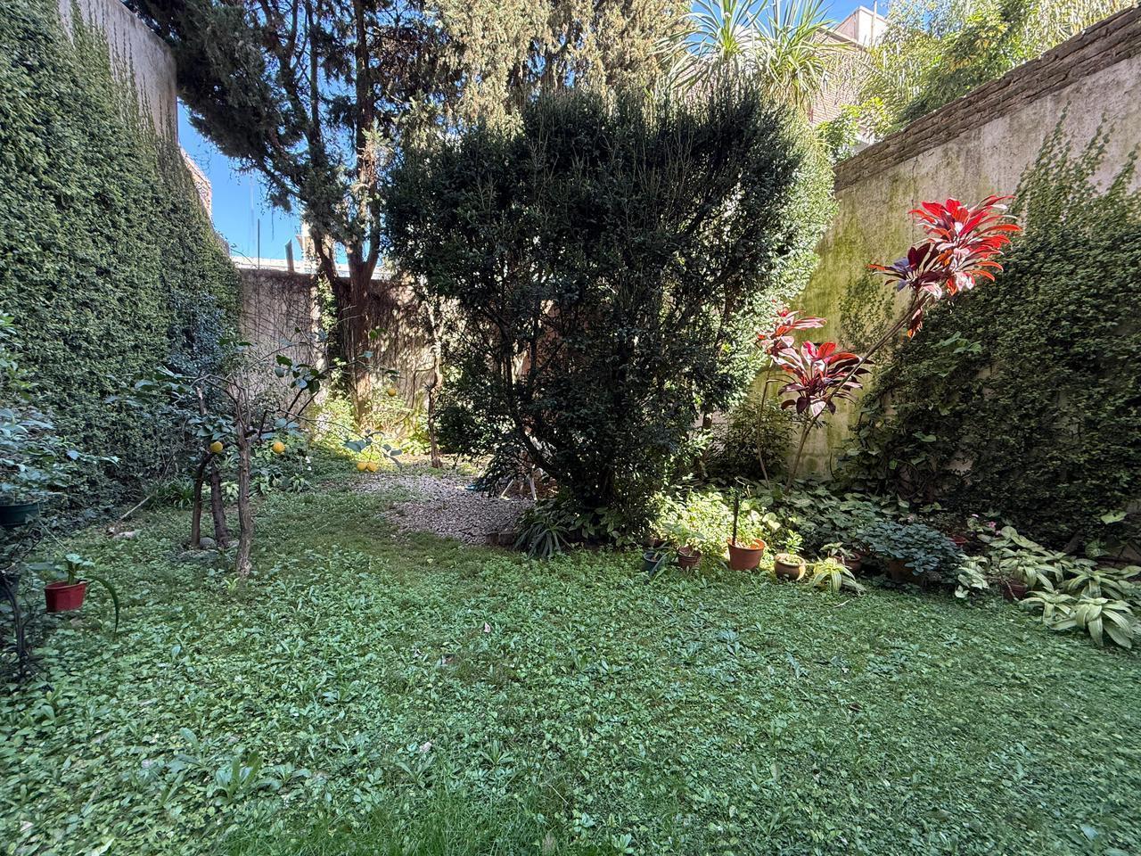 4 Ambientes con Jardín  de 115m2 en pleno Caballito