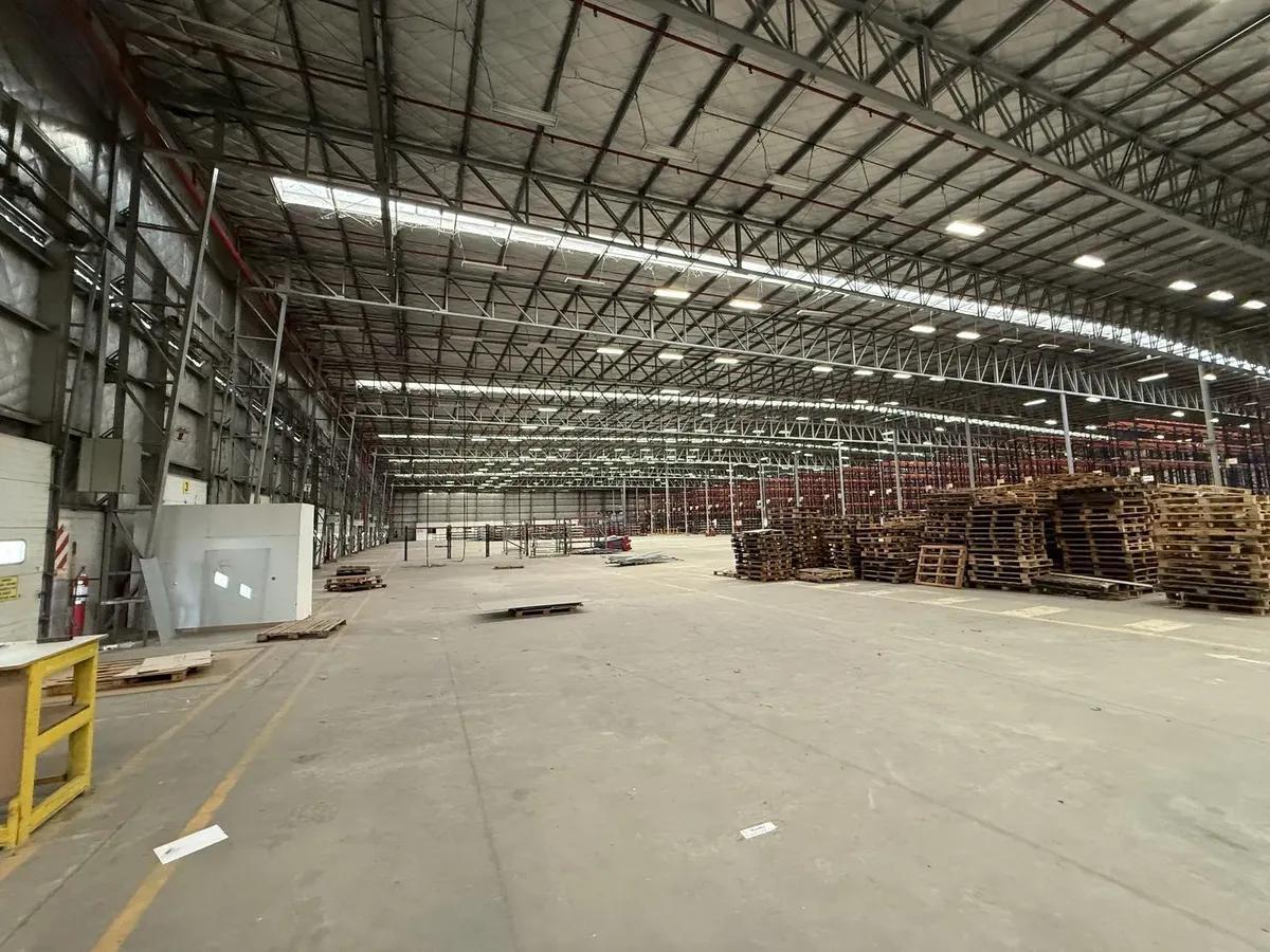 Foto de Nave Industrial en Alquiler de 11.000 m2 cubiertos - Escobar Garin, imagen 2