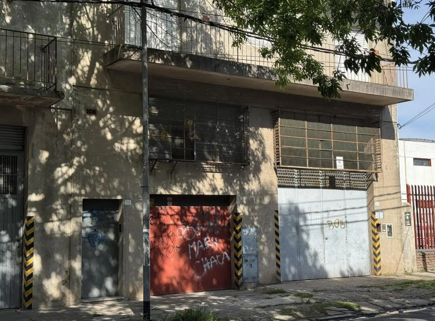 Depósito con vivienda en San Martín 2
