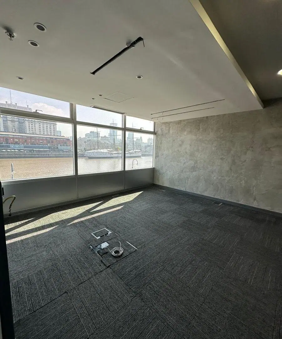 Oficina en alquiler - 390m2 - 4 cocheras - Vista al dique - Puerto Madero. 5