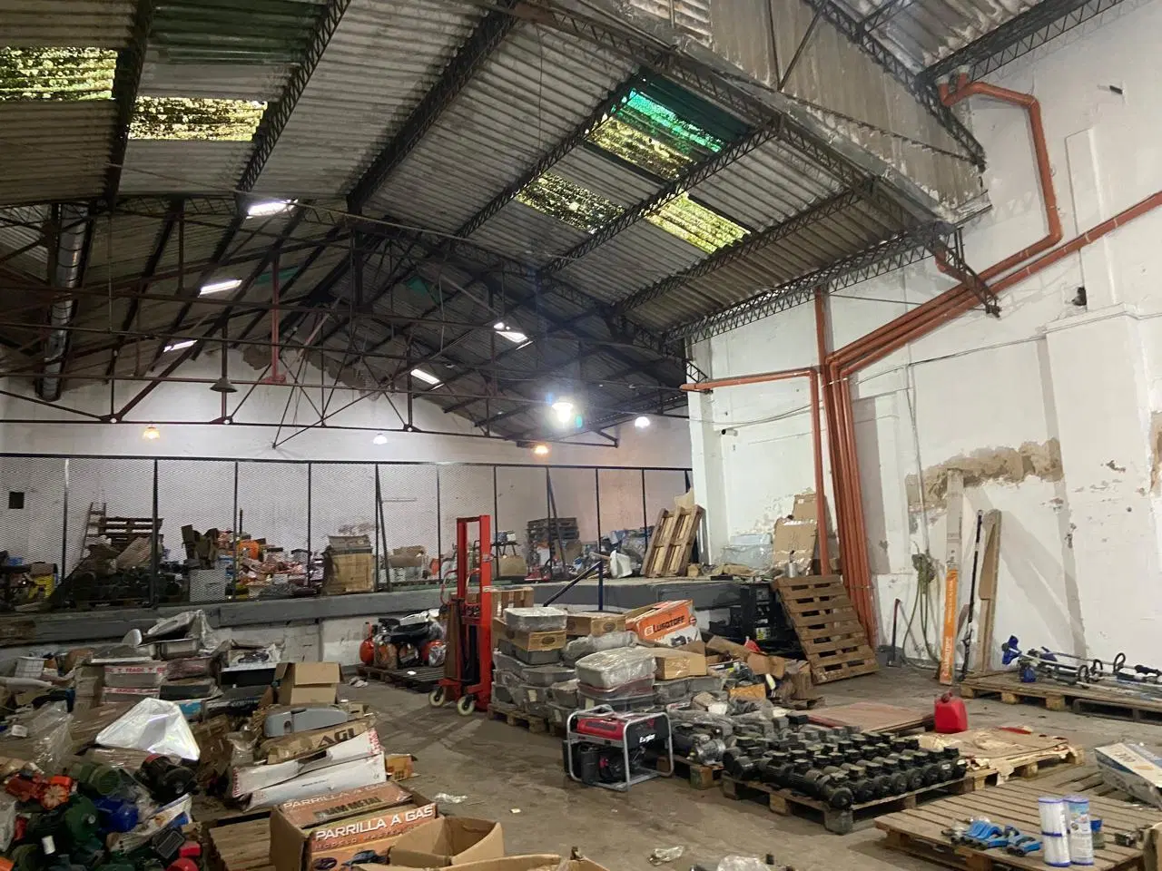 Deposito en venta 1000 mts2 con oficinas Virrey Cevallos al 2000 Mixtura 3 4