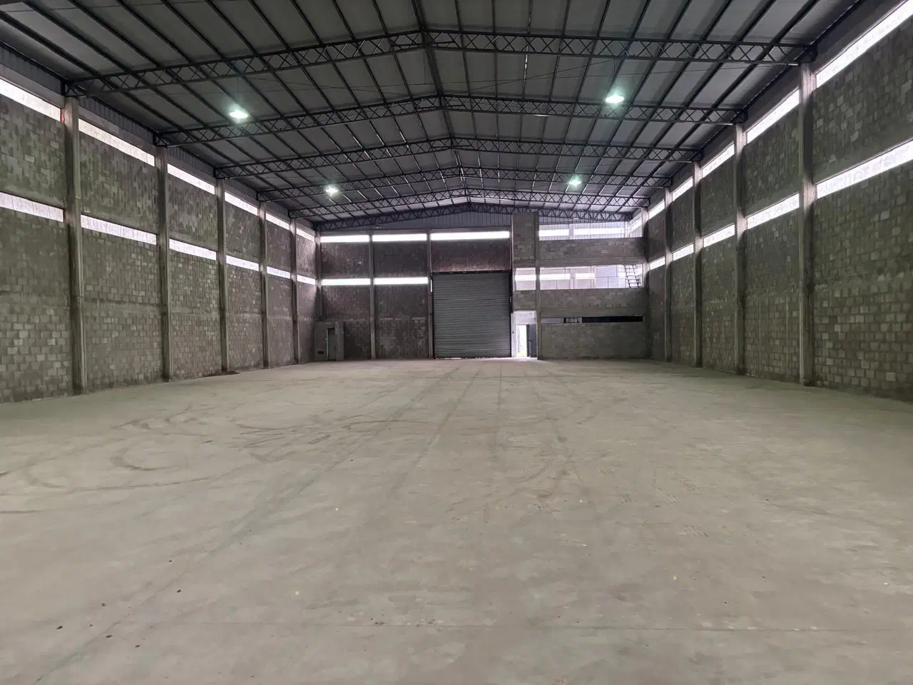 Depósito en Burzaco 2