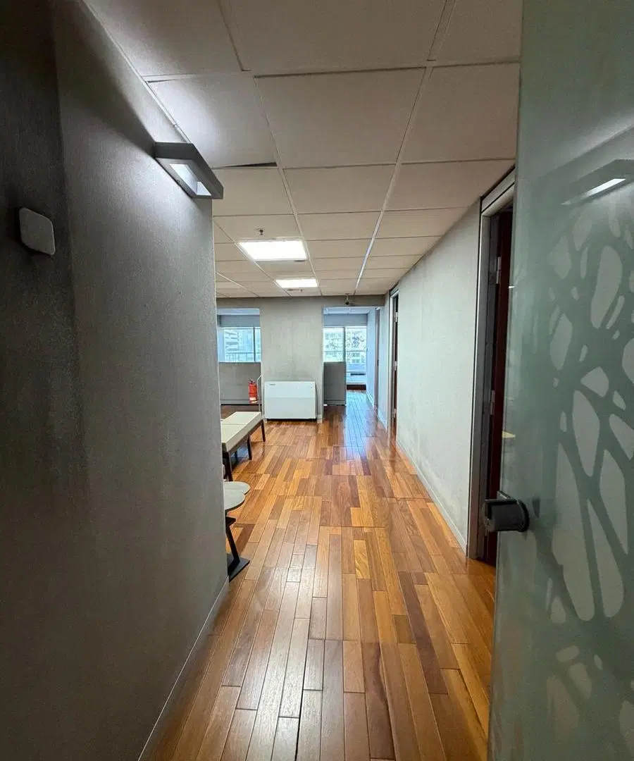 Oficina en alquiler 351 m2   Balcon y vistas al rio - Puerto Madero 5