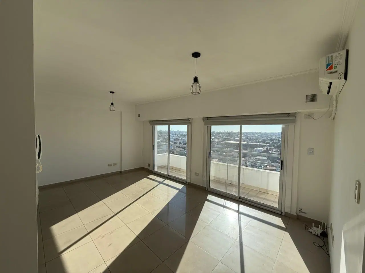 Departamento 2 Amb. 55 m2. ALQUILER -  Villa Dominico 5