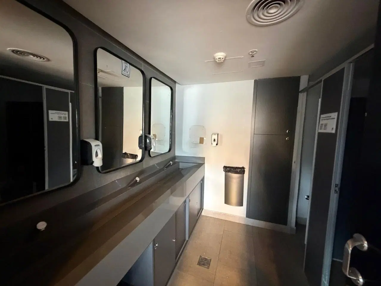 Excelente oficina en alquiler - 333 m2 - 3 cocheras - Vistas al dique - Puerto Madero 3