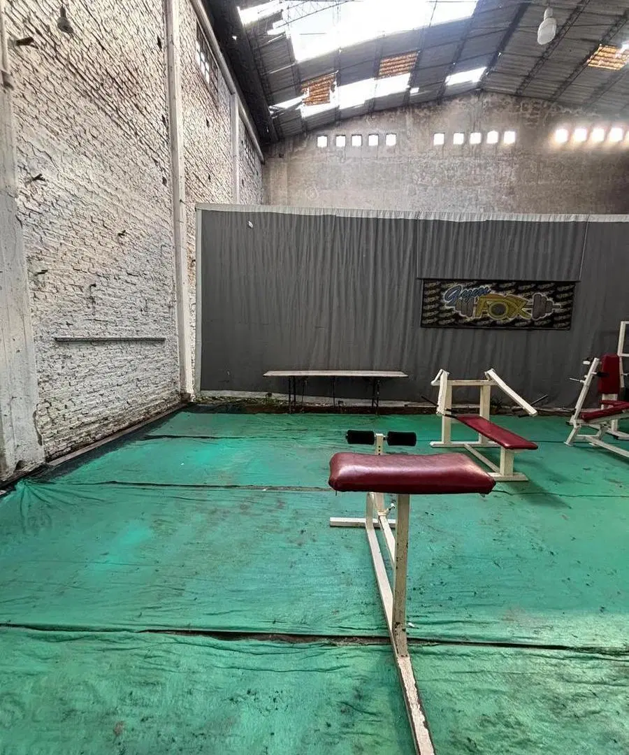 Depósito en Sarandi 5