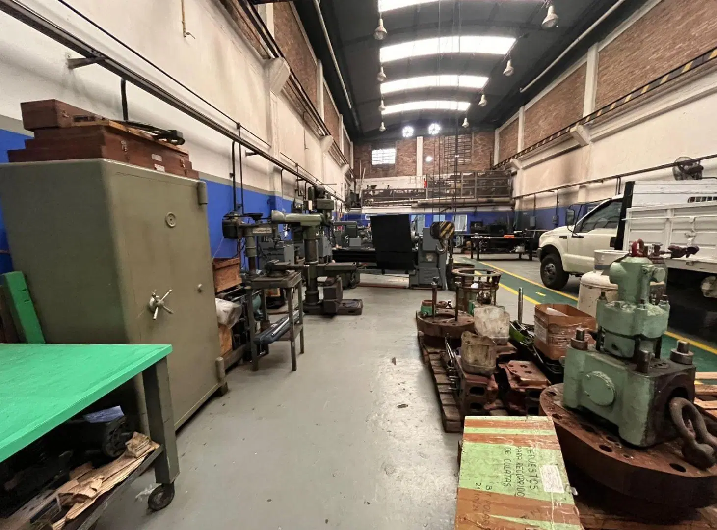 Nave Industrial en La Boca Venta y Alquiler 2
