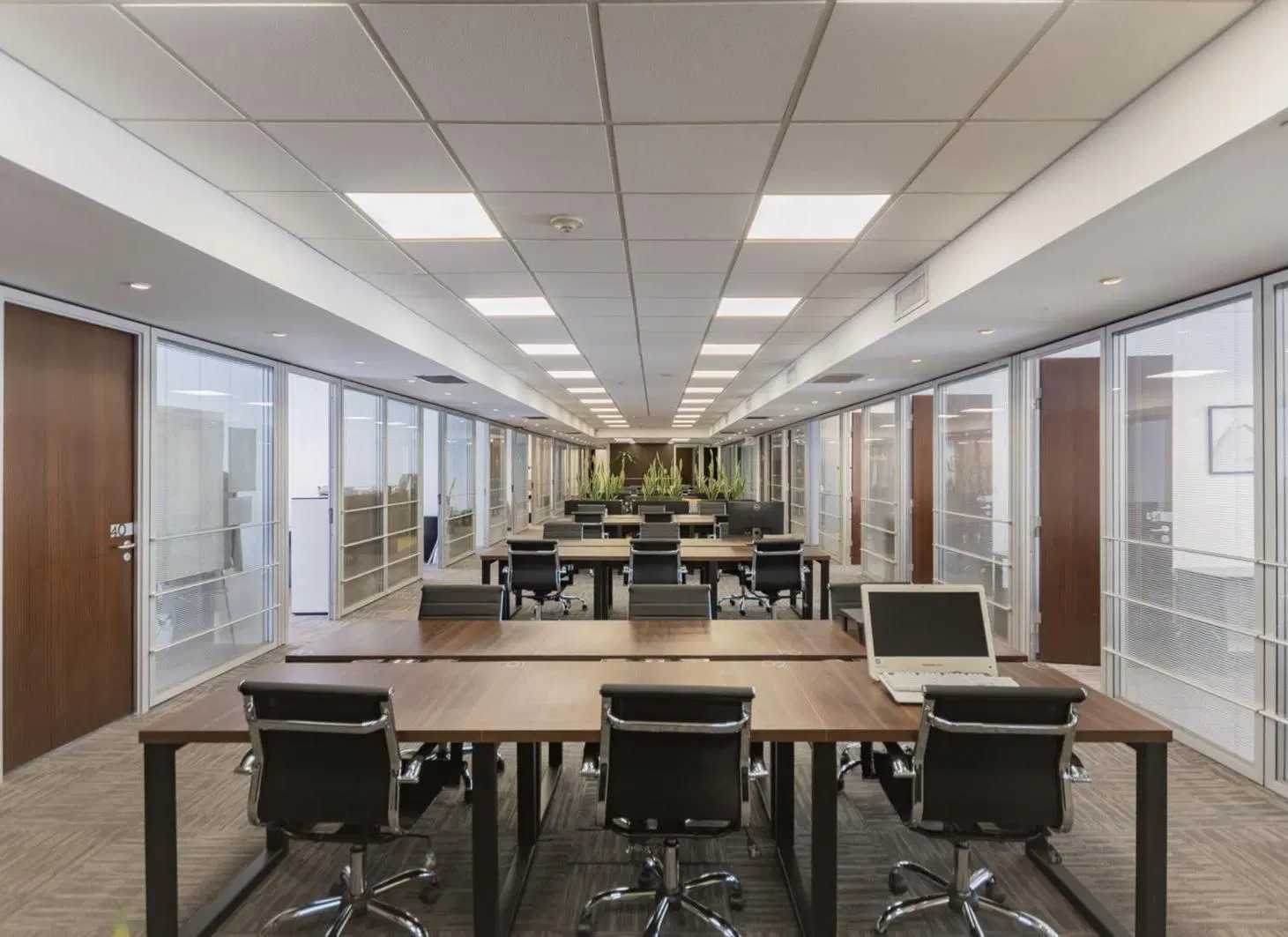 Edificio en venta - Retiro - 3588 m2 -2 locales + oficinas 3