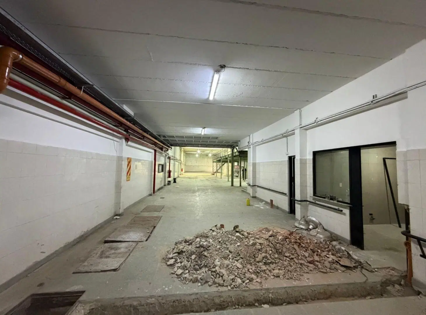 Depósito en alquiler de 2100 m2 en Parque Patricios 5